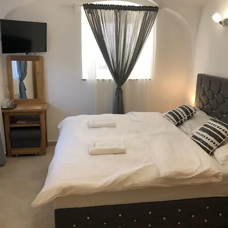 Siska Готель 3*